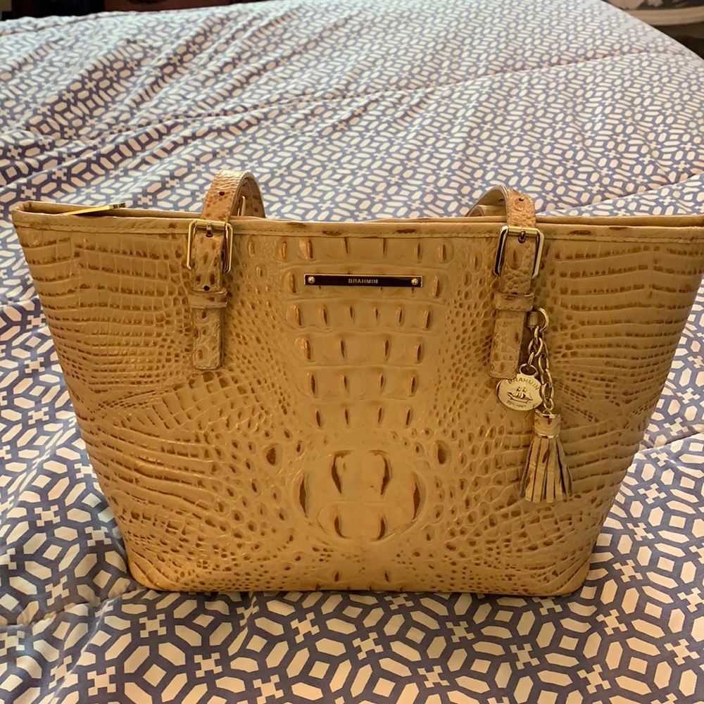 COPY - Brahmin Medium Asher tote bag in croc leather. Medium Zip Top Tote.
